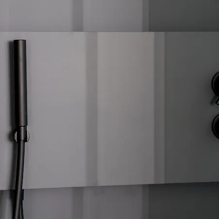 Bed and Breakfast Castello 25 Luxury Suites Ντεζεντσάνο ντελ Γκάρντα
