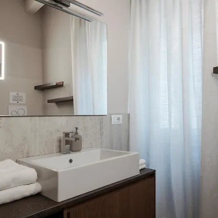 Castello 25 Luxury Suites Bed and Breakfast *